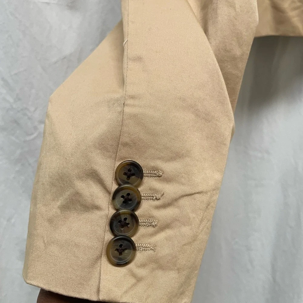 Avant-Garde Tan Blazer with Asymmetrical Design - Picture 6 of 7